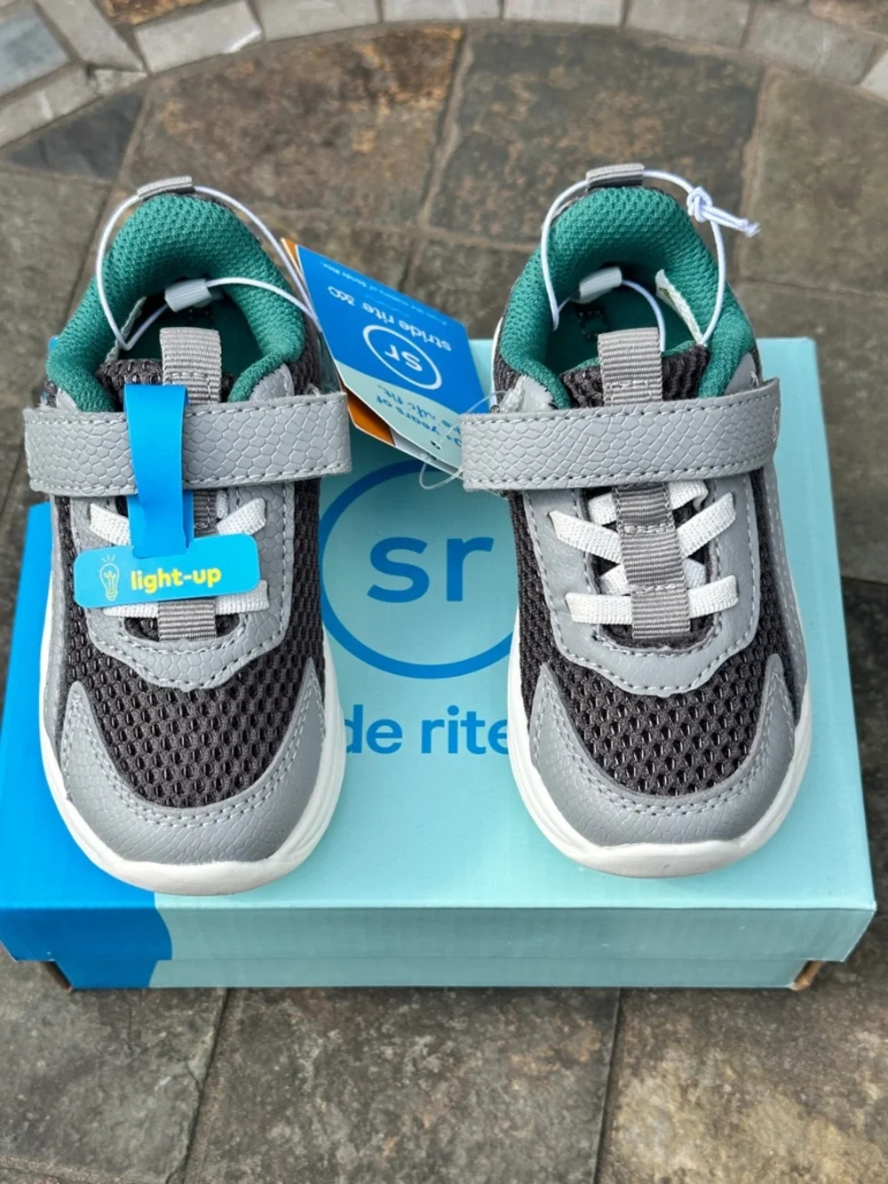 Stride Rite Little Kids Light Up Sneakers (Grey Green) Toddler Youth 5K | 6K NEW